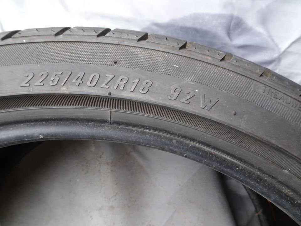 3 MAXXIS  MR-Z1 225/40 R18 92Y ZR 5-6 mm in Pegnitz