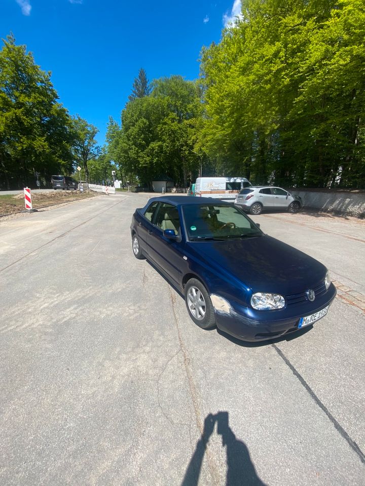 Golf 2.0 Classic Line Cabrio in München