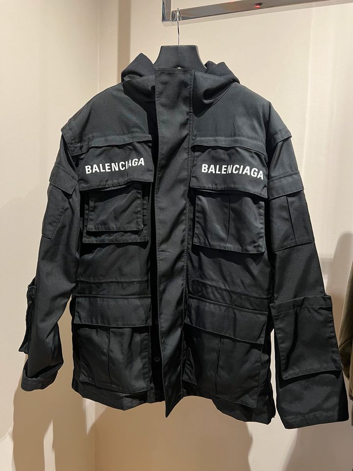 BALENCIAGA | Oversized All In Jacke in Düsseldorf