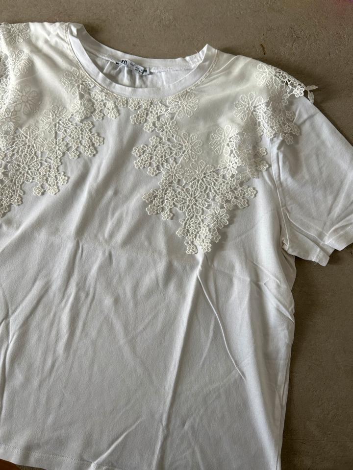 Zara T-Shirt weiß Spitze gehäkelt Größe L 40 in München