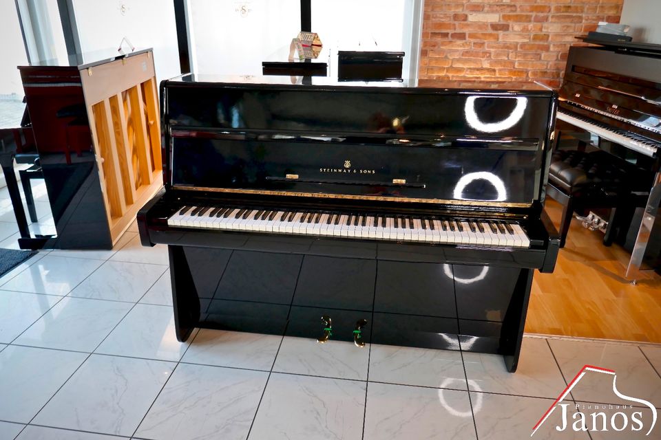 Hamburger Steinway & Sons Klavier ✱ Modell Z ✱ 114 cm in Königsbrunn