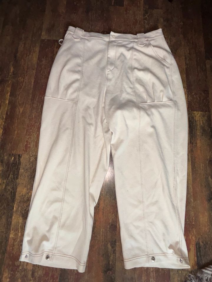 Weite Hose in Creme von Asos in Pulheim