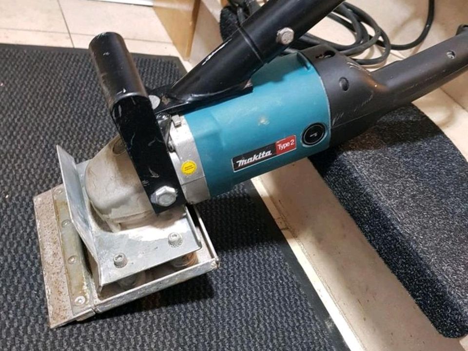 Makita Type 2 Teppichstripper Belagentferner Stripper TOP in Emmerzhausen