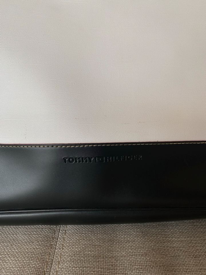 Tommy Hilfiger Tasche Shopper Umhängetasche in Überlingen