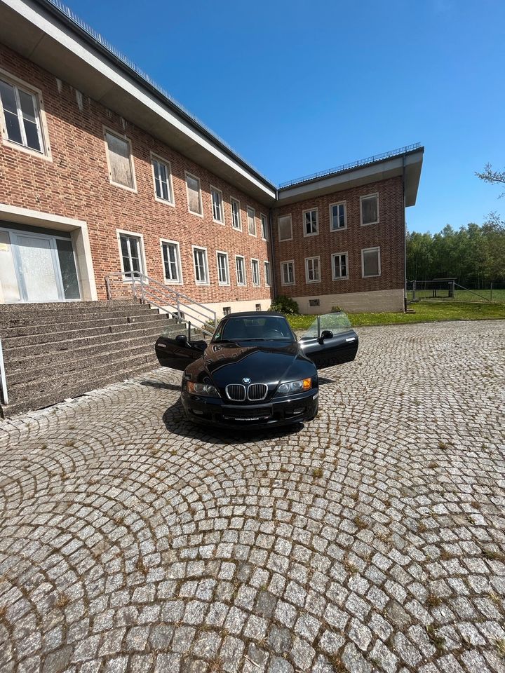 BMW Z3 Roadster gepflegtes Fahrzeug Neues Verdeck in Hessisch Lichtenau