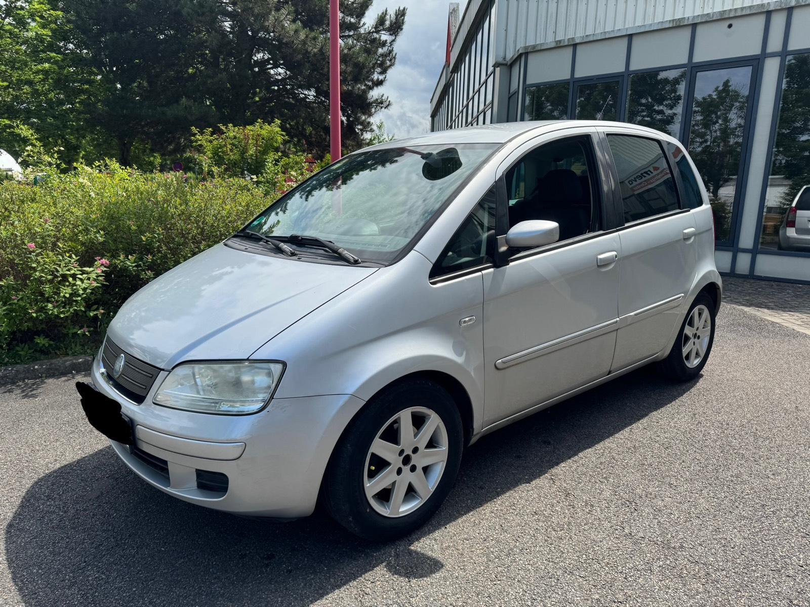 Abbildung des Autos Fiat idea 1.4 benzin mit…