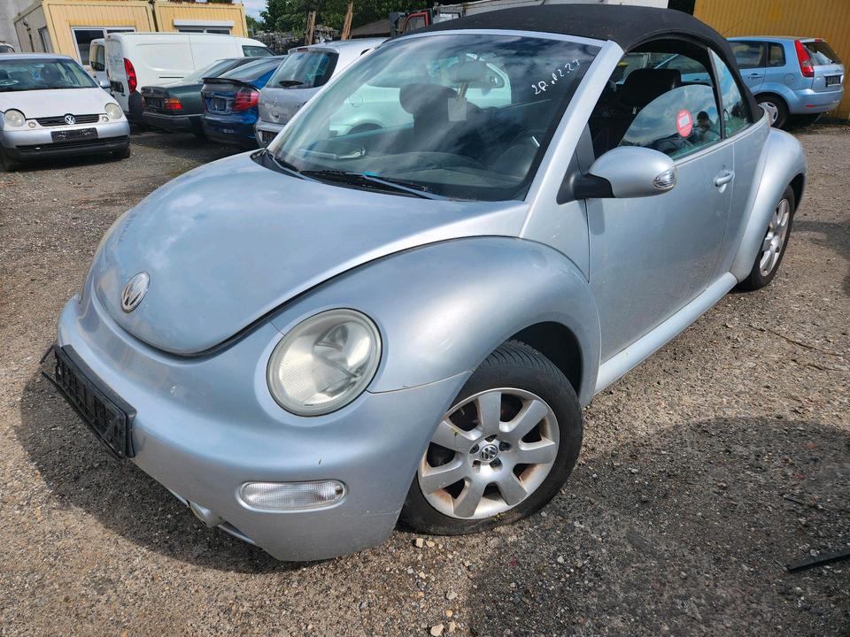 Schlachtfest! VW New Beetle Cabrio 2,0 AZJ EGT 2004 silber LA7W in Eschweiler