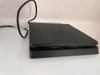 PS4 Slim mit FIFA 2020 und ein controller Hamburg - Bergedorf Vorschau