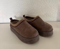 UGG-Boots Hausschuhe Hessen - Gelnhausen Vorschau
