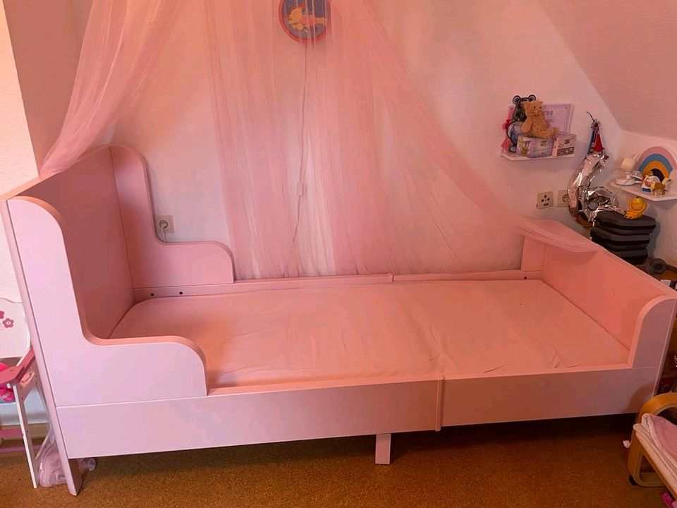 Ikea Bett in rosa in Osthofen