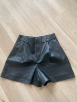 Zara Shorts Düsseldorf - Eller Vorschau