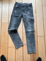 S.Oliver Jeans Gr. 176 slim Seattle Grau meliert wie neu Niedersachsen - Wennigsen Vorschau