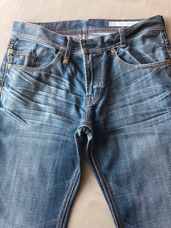 Herren-Jeans Tommy Hilfiger in Müden 