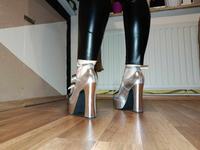 High Heels Plateau Stiefeletten 9,5cm 39 silber glänzend wie neu Niedersachsen - Visselhövede Vorschau
