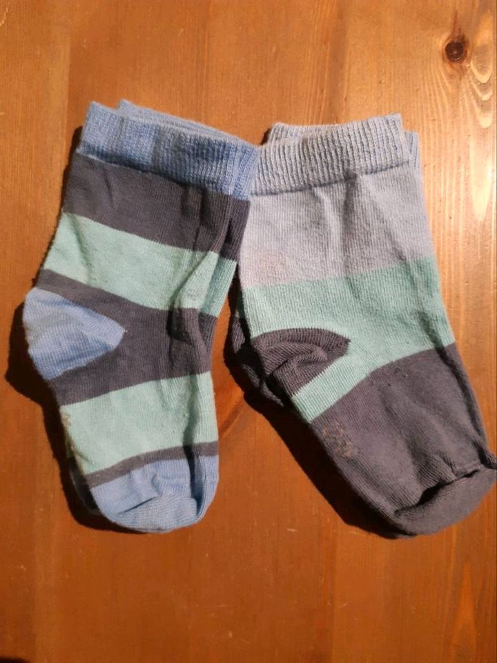 Verschiedene Kindersocken Gr. 23-26 in Hannover