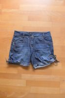 Patrizia Pepe Shorts kurze Hose Jeans dunkelblau 34/36 XS S Neuhausen-Nymphenburg - Neuhausen Vorschau