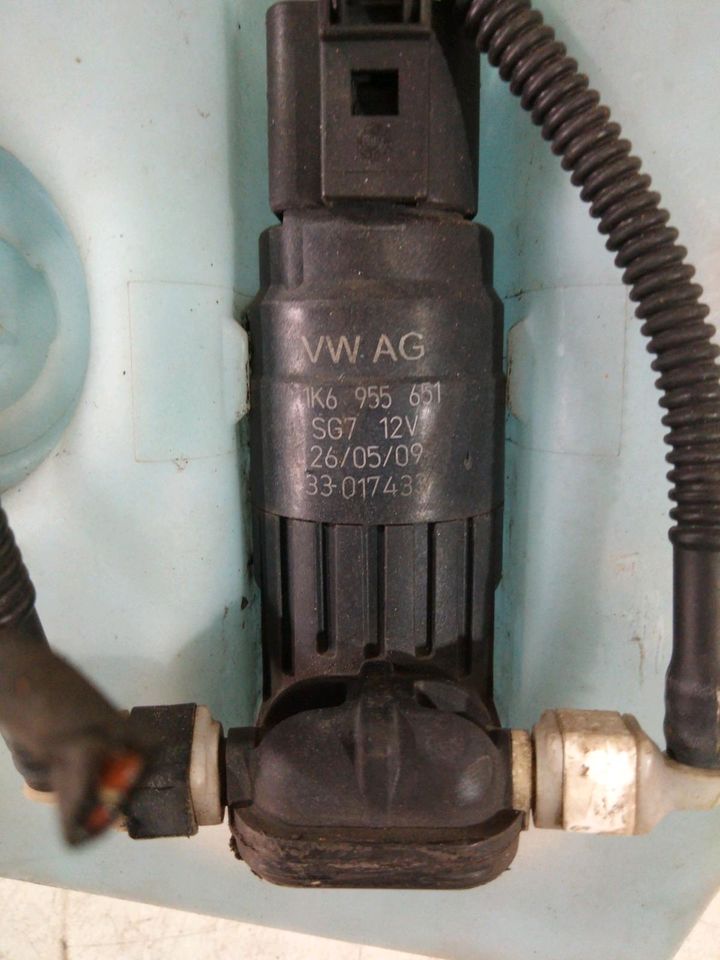 Vw Audi Seat Skoda Waschwasserbehälter Pumpe 1K0955453 in Bochum