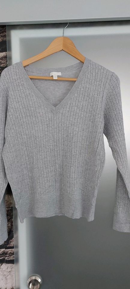 Damen Pullover H&M günstig abzugeben in Bad Brückenau