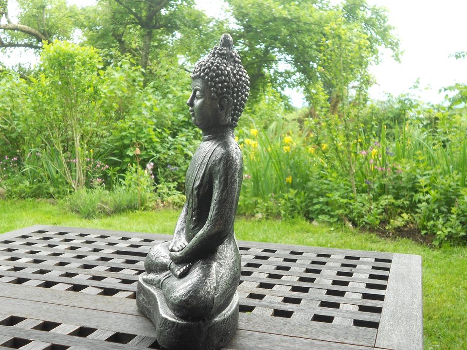 Buddha Figur aus Stein   31x17cm in Frickingen