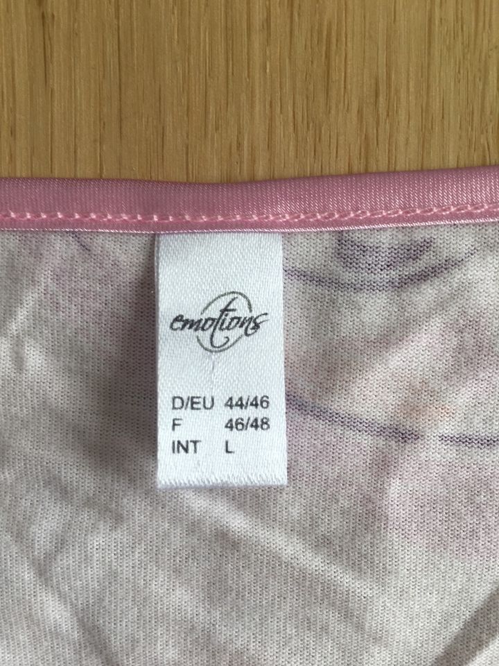 Damen Sommer-Schlafanzug mit 2 Oberteilen  Gr. 44/46+48/50 in Reppenstedt