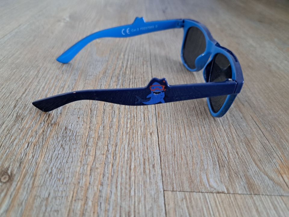 Kinder Sonnenbrille Hai in Berlin