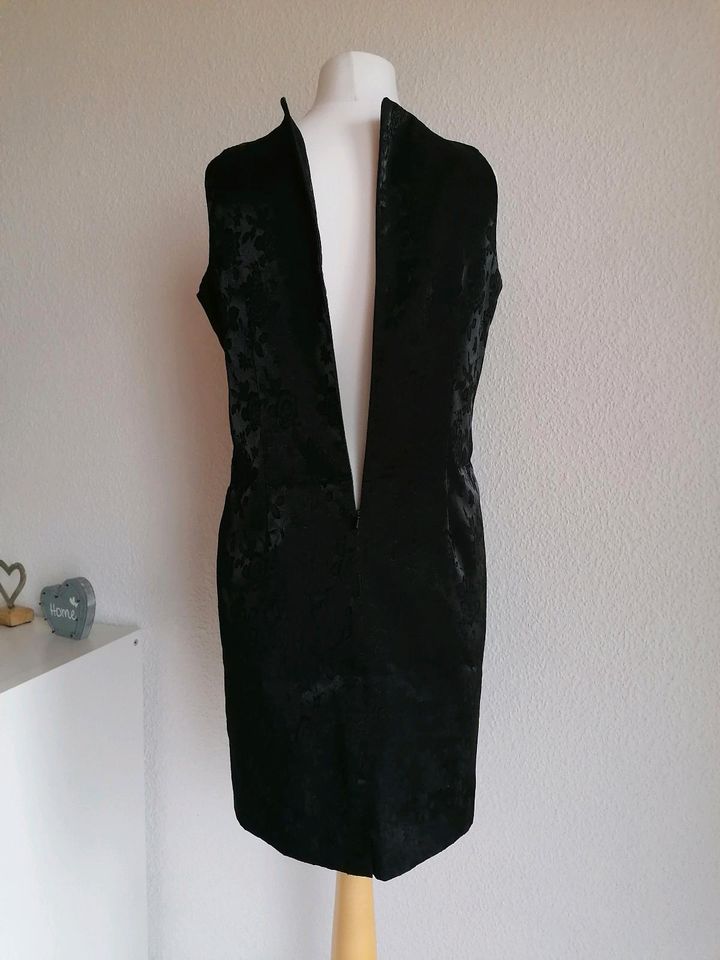 Kurzes Abendkleid Gr. 40 von Street One, Schwarz mit Muster in Wesselburen