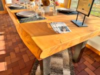 Ausstellungsstück % Holztisch - Tisch/Schreibtisch mit Baumkante Nordrhein-Westfalen - Rheine Vorschau