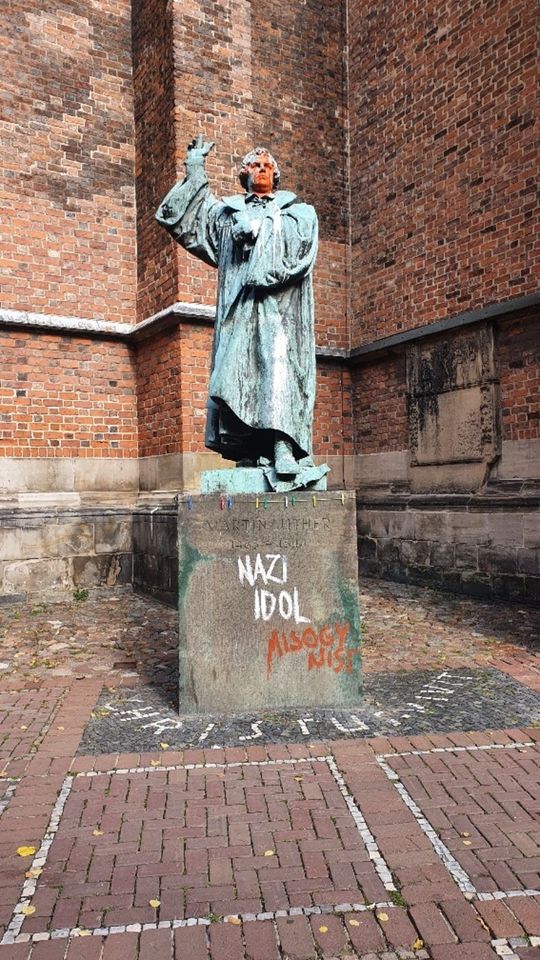 Reinigung-Gebäudereinigung-Graffitientfernung in Dresden