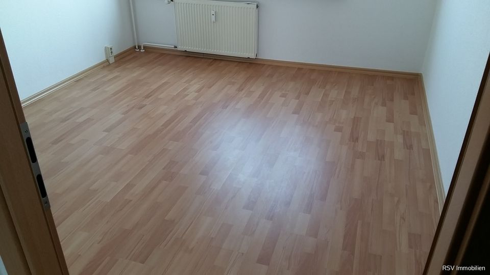 JobCenter geeignet ab 4 Personen - ruhig + günstig - 3-Zi. 70m² - sofort verfügbar - in Magdeburg