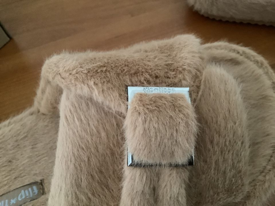 Flip Flop fur*buckle Pantoffel mit Zierschnalle Neu !! in Rödermark