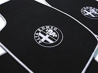 Fußmatten für Alfa Romeo Brera Autoteppich VELOUR! Logo in Grau Hessen - Groß-Umstadt Vorschau