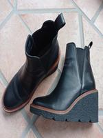 Clarks Damen Stiefelette Stiefel Leder Schwarz 37,5/4,5 wie NEU Saarland - Mettlach Vorschau