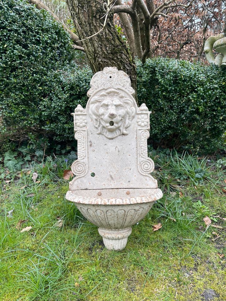 Gusseiserner Wandbrunnen, Brunnen, Gartendeko, Landhausstil in Flensburg