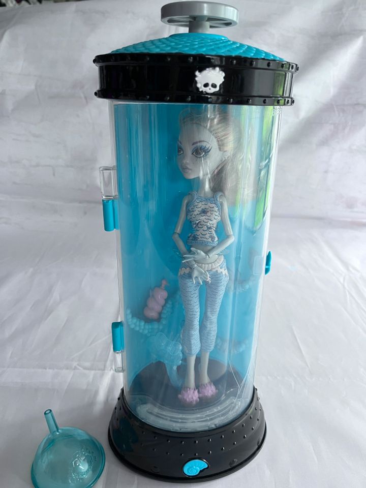 Lagoona Blue mit Wasserstation Monster High Set selten in Themar