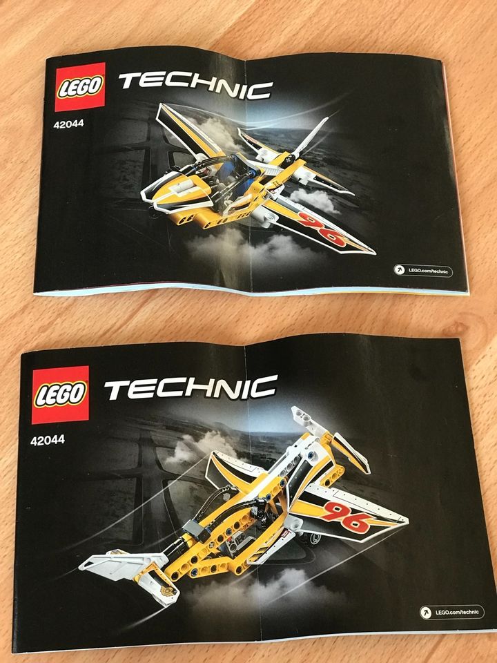 LEGO Technic Modell 42044 Jet - 2 Modelle möglich in Berlin