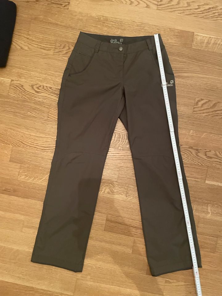 Neue Hose Jack Wolfskin Damen S in Frankfurt am Main