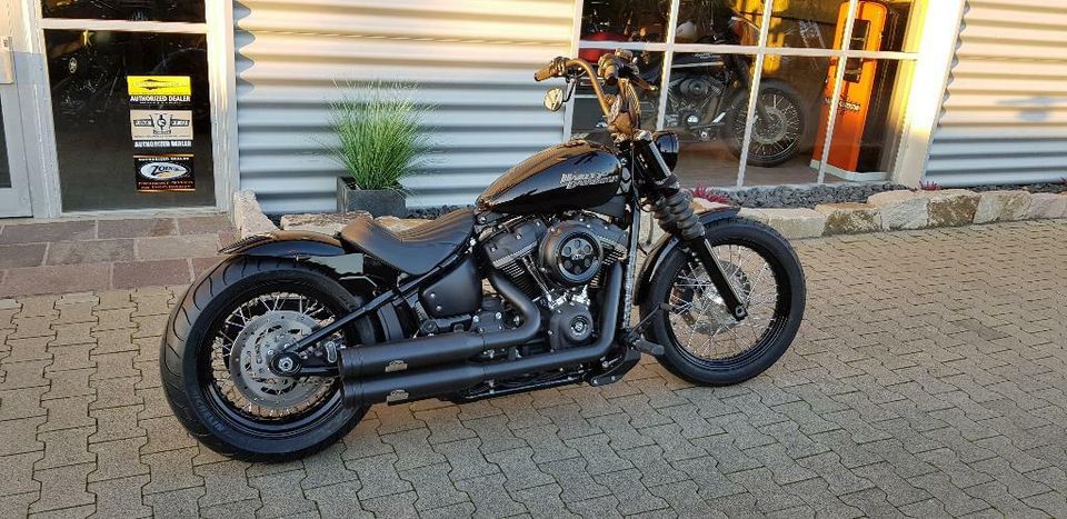 Heckumbau Harley Davidson Street Bob Slim Neue 2018 Modelle in Hattingen