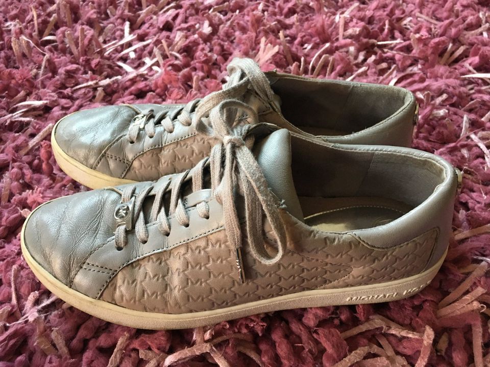 Michael Kors Sneakers grau Leder Gr.38 Damen in Schwarzenbruck