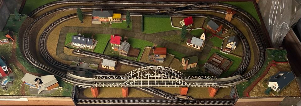 Märklin Eisenbahn Landschaft auf Platte in Essen