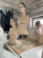 Schaufensterpuppe Puppe weiblich Torso Mannequin Frau ohne Arme Berlin - Reinickendorf Vorschau