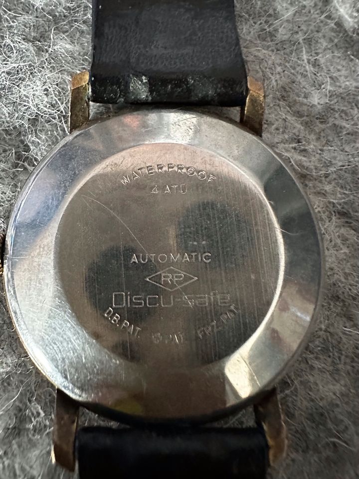 Herren-Armbanduhr Automatik braun Vintage 1960er Jahre in Delingsdorf