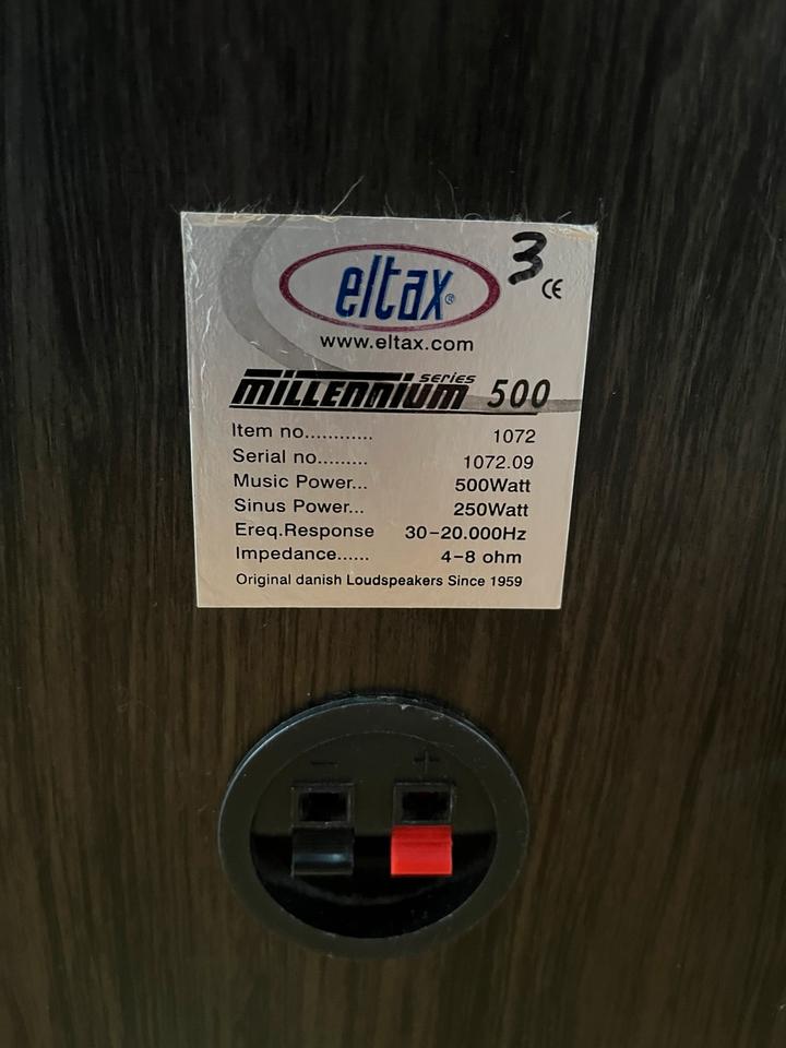 Eltax Millenium 500 Lautsprecher Paar 4-8Ohm 250/500 Watt Holz in Herdecke