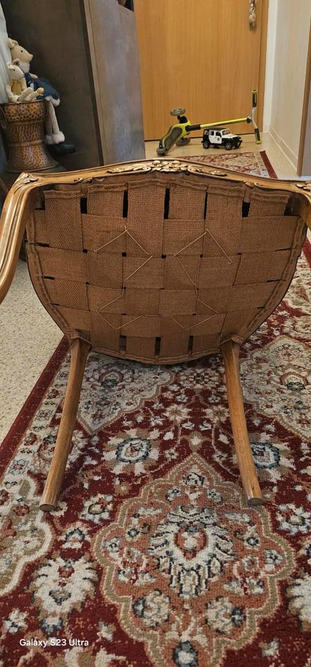 Antiker Mini-Hocker/kleiner Sessel im Rokoko-Stil in Siegburg
