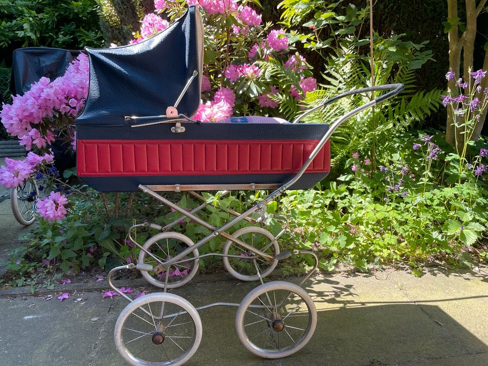 Vintage Puppenwagen 70er blau rot Kinderwagen in Bielefeld