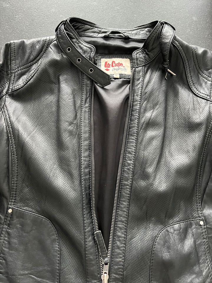 Lee Cooper Lederjacke Gr XL Damen in Bubesheim