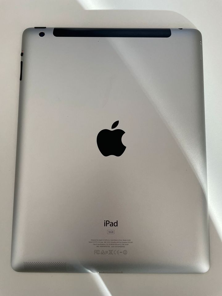 Apple IPad 3 - WiFi+LTE - Model A1430 - 16 GB in Korntal-Münchingen