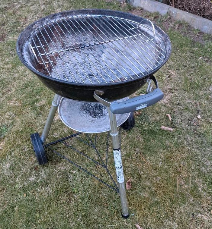 Weber Holzkohlegrill KUGELGRILL 47 cm in Hamburg