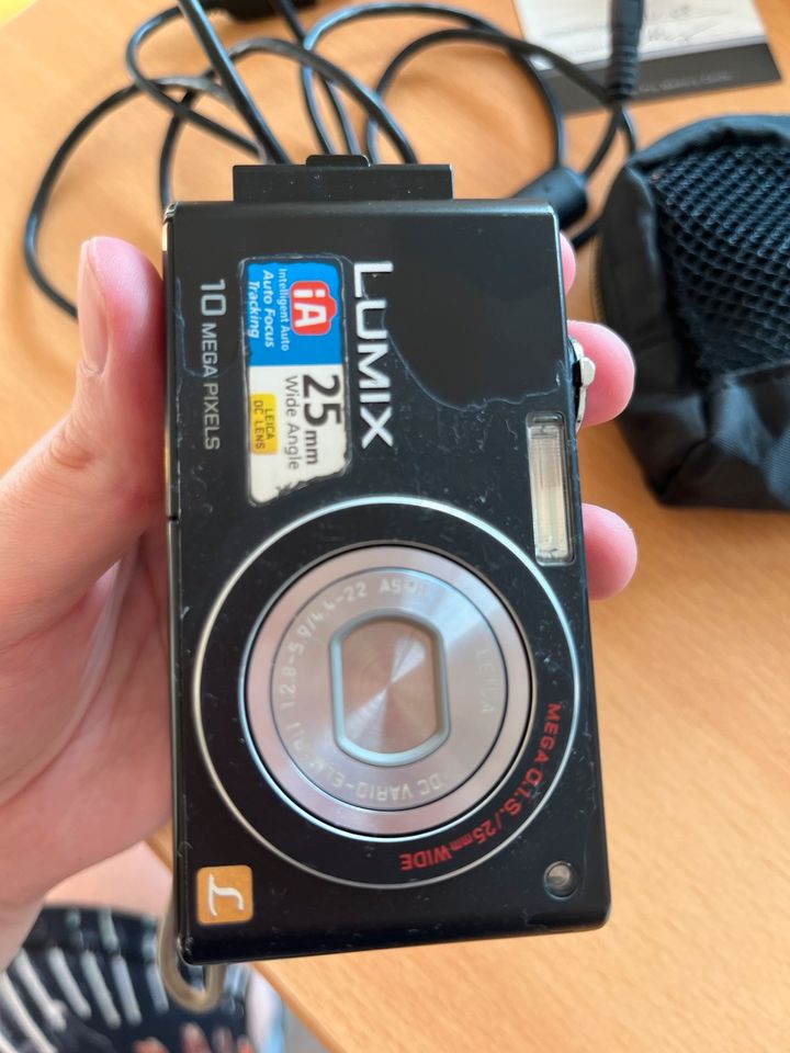 Panasonic Lumix FX37 Kompaktkamera schwarz gebraucht in München