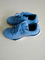 Nike Schuhe Kr. Altötting - Altötting Vorschau