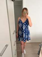 Neu H&M Sommerkleid, Trägerkleid, V Ausschnitt in Gr. M Hessen - Braunfels Vorschau